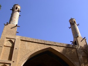 The Shaking Minerets in Esfahan (click to enlarge)