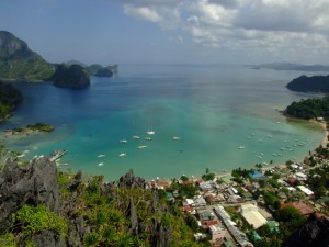 View of El Nido from above (click to enlarge)