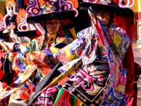 Tibetan dancers