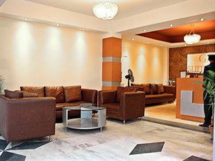 Gaju Suite Hotel lobby